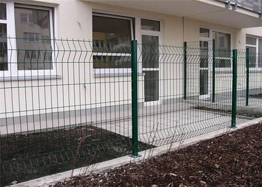Customized size galvanized welded wire mesh panels , welded steel wire fencing