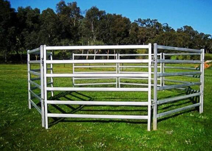 Metal Livestock Field Portable Stockyard Panels For Cattle Sheep Or